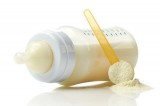 Pháp yêu cầu thu hồi lô sữa công thức có thể nhiễm khuẩn salmonella