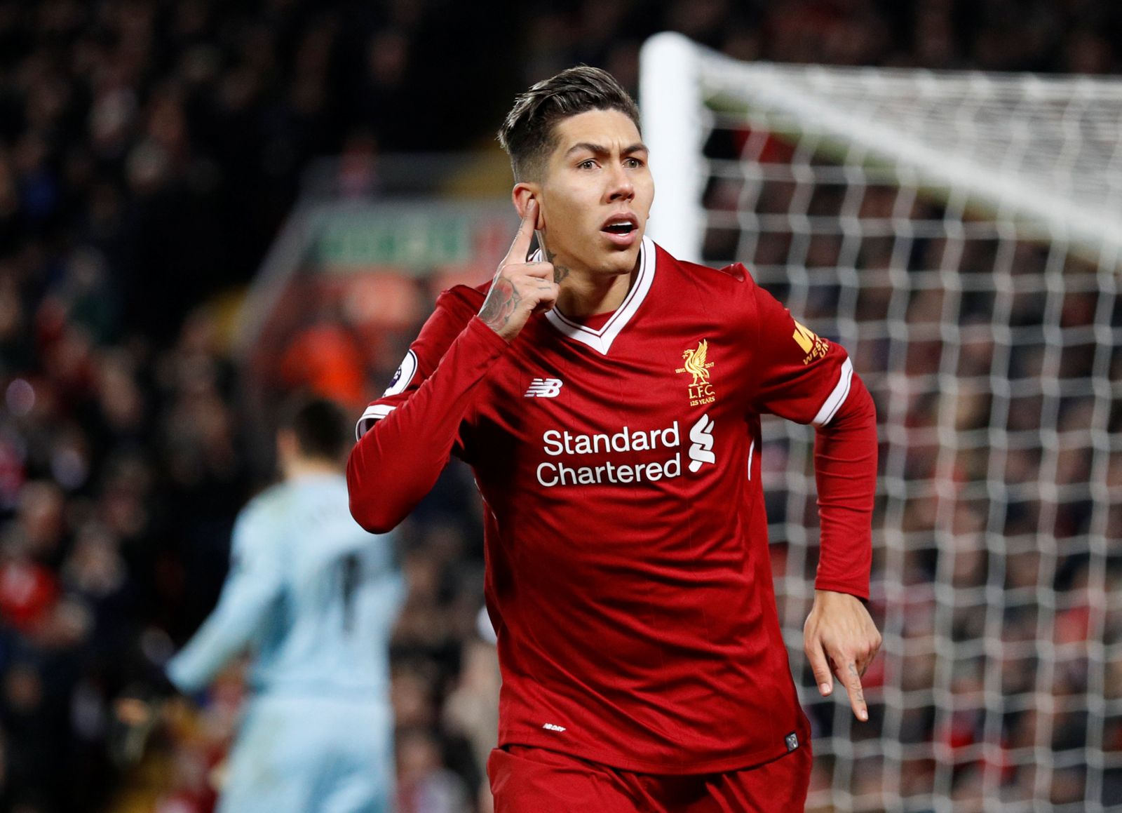 Roberto Firmino và Philippe Coutinho tiết lộ cách đánh bại Man City