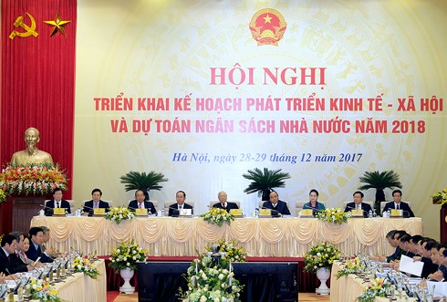 Chính phủ đưa ra 9 nhóm nhiệm vụ, giải pháp trọng tâm trong năm 2018 Toàn cảnh phiên họp sáng 28/12. Ảnh: Chinhphu.vn