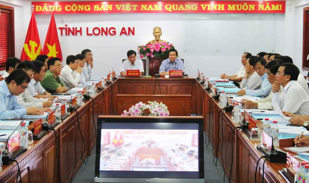 Hội nghị trực tuyến Chính phủ với các địa phương đề ra nhiệm vụ trọng tâm năm 2018