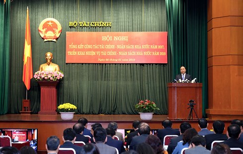 “Các nhóm lợi ích “làm phép” hưởng lợi khổng lồ trên tài sản công“