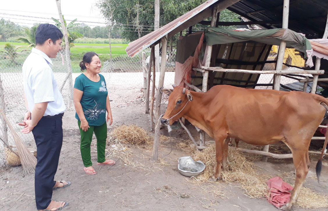 Bà Huỳnh Thị Sạn được hỗ trợ vốn phát triển kinh tế