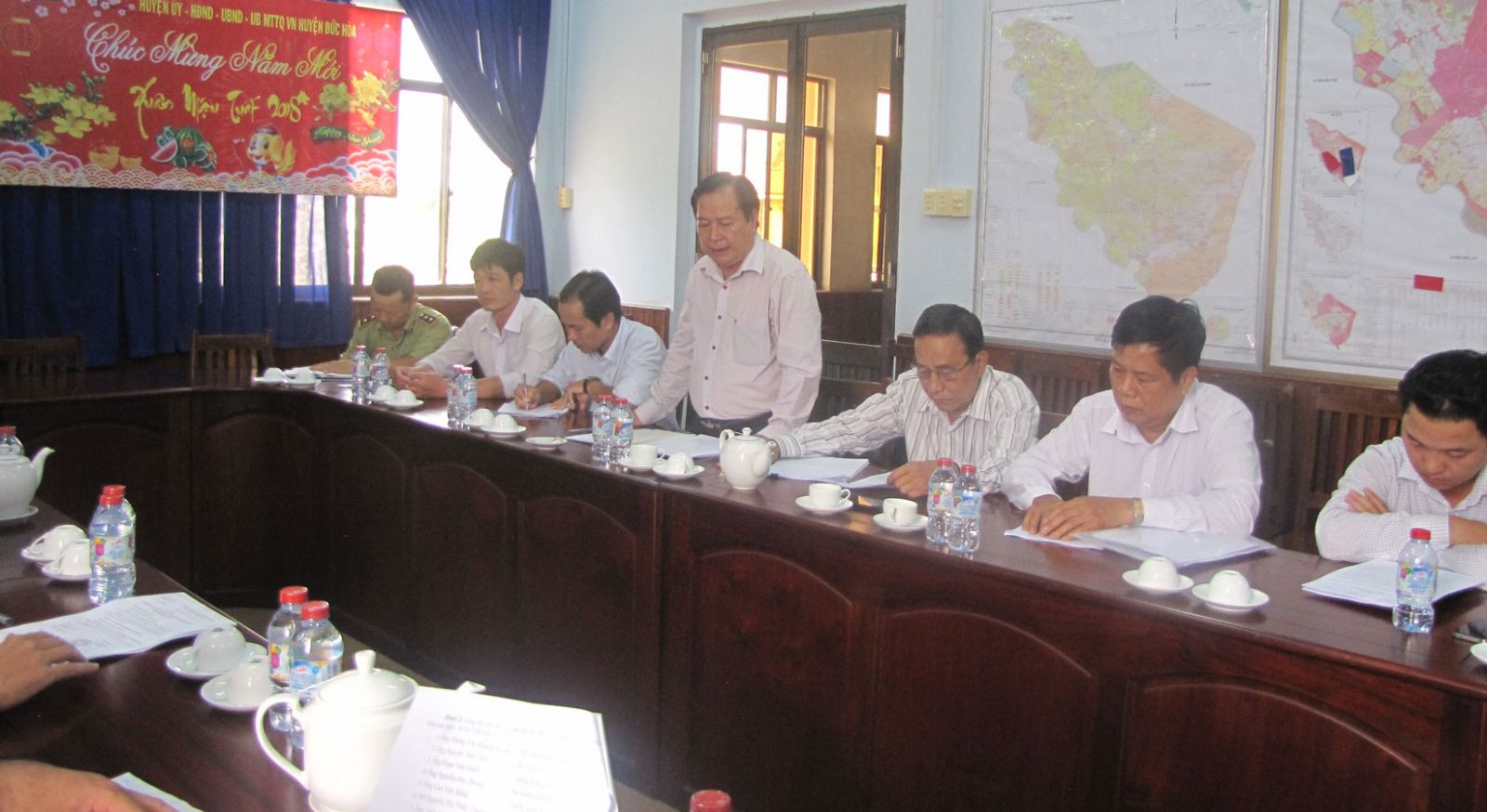 Đoàn kiểm tra của sở Công Thương do Phó Giám đốc sở- Dương Văn Hoàng Hoanh làm Trưởng đoàn làm việc tại huyện Đức Huệ, Đức Hòa