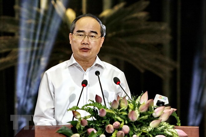 Ông Nguyễn Thiện Nhân, Ủy viên Bộ Chính trị, Bí thư Thành ủy Thành phố Hồ Chí Minh phát biểu tại buổi họp mặt. (Ảnh: Thế Anh/TTXVN)