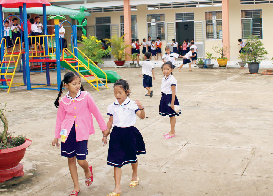 Thạnh Phước có 4/4 trường với cơ sở vật chất, thiết bị dạy học đạt chuẩn quốc gia, đáp ứng yêu cầu dạy và học