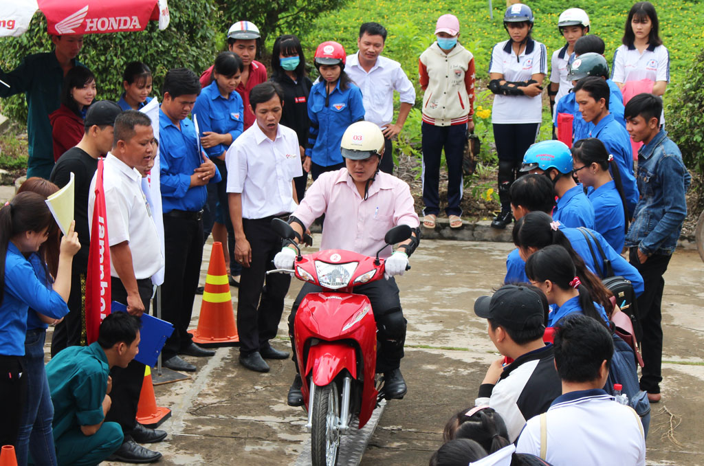 Thực hành lái xe an toàn