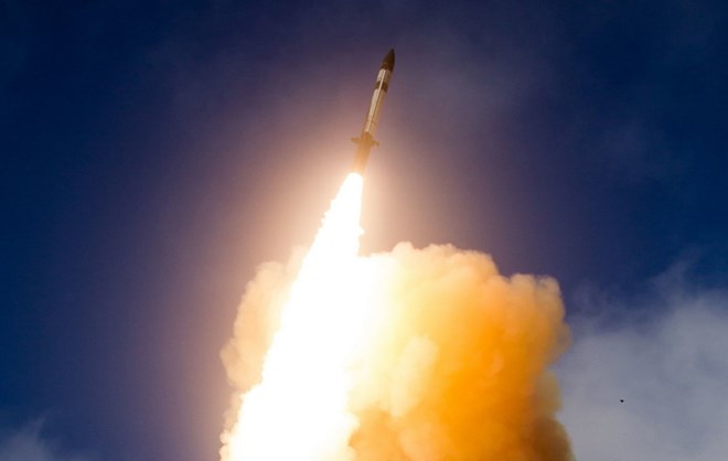 Tên lửa SM-3 Block IIA được phóng thử từ California, Mỹ. (Ảnh: Missile Defense Agency/TTXVN)