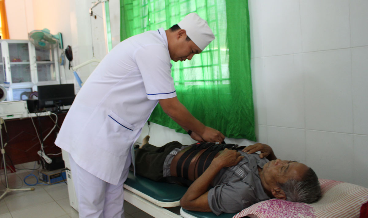 Tạo thuận lợi cho người bệnh khi điều trị Đông - Tây y kết hợp Điều trị bằng các phương pháp không dùng thuốc tạo điều kiện cho người bệnh tiếp cận và thụ hưởng nhiều kỹ thuật tiên tiến tại địa phương