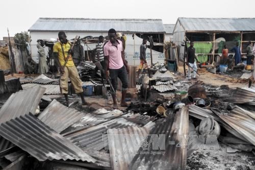 Hiện trường một vụ đánh bom liều chết ở Nigeria ngày 08/6/2017. (Ảnh minh họa: AFP/ TTXVN)