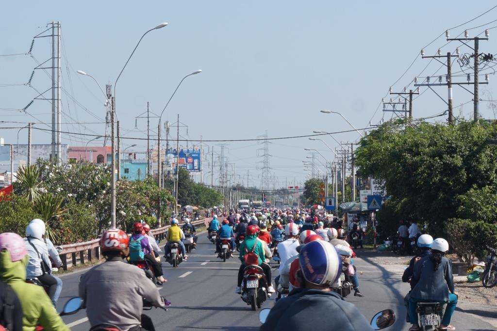 Tại cầu Voi 2 (km 1938)