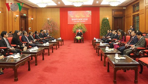 ASEAN diplomats offer New Year greetings to Vietnam