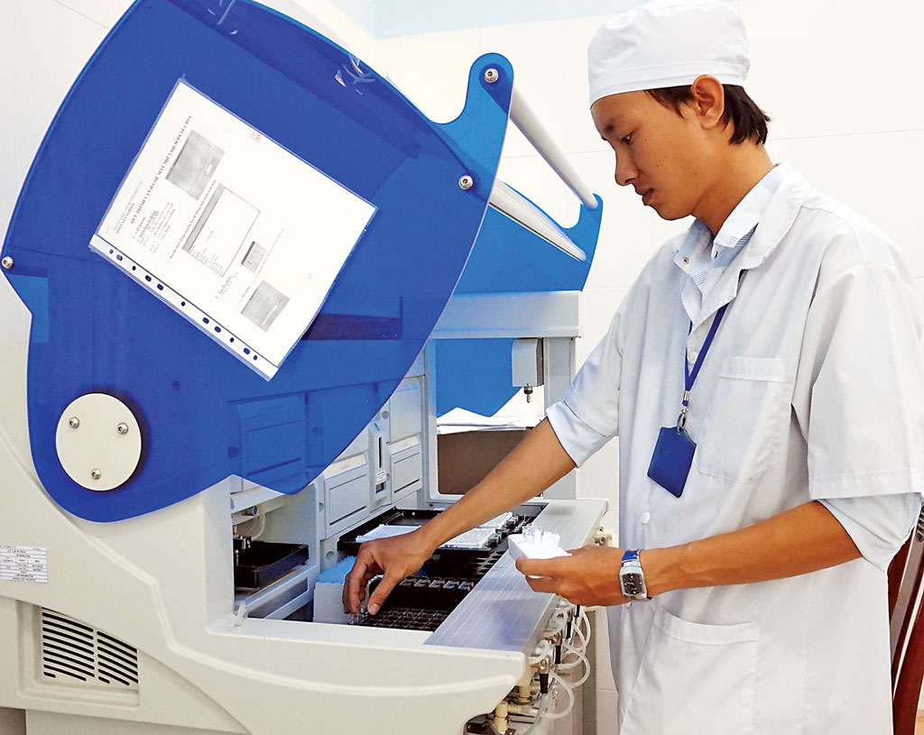 Nhiều máy móc, thiết bị xét nghiệm nâng cao được đưa vào sử dụng tại Trung tâm Y tế huyện Bến Lức
