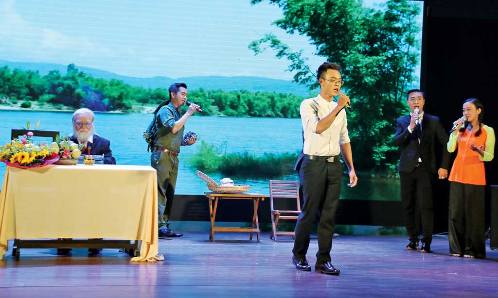 Với Lâm Văn Cờ, những làn điệu dân ca luôn mang đến nhiều cảm hứng  khi biểu diễn