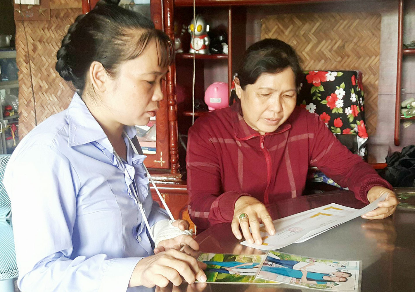 Hạnh phúc giản đơn Niềm vui của con là hạnh phúc của chị Nguyễn Thị Kim Châu