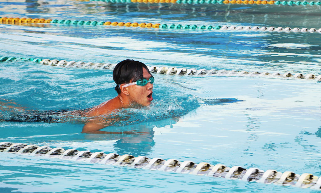 Những cự ly đầu tiên của môn bơi lội diễn ra sáng 23/3 tại Hồ bơi tỉnh Long An