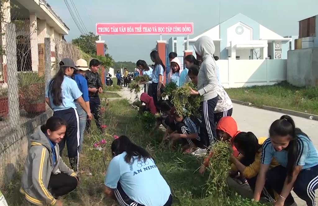 Đoàn viên, thanh niên huyện Đức Hòa có nhiều việc làm thiết thực, góp phần xây dựng nông thôn mới