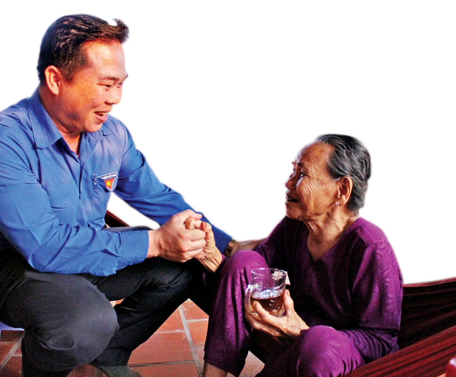 Tuổi trẻ Long An “Uống nước nhớ nguồn” Bí thư Tỉnh đoàn - Bùi Quốc Bảo thăm, động viên Mẹ Việt Nam Anh hùng Nguyễn Thị Nâu