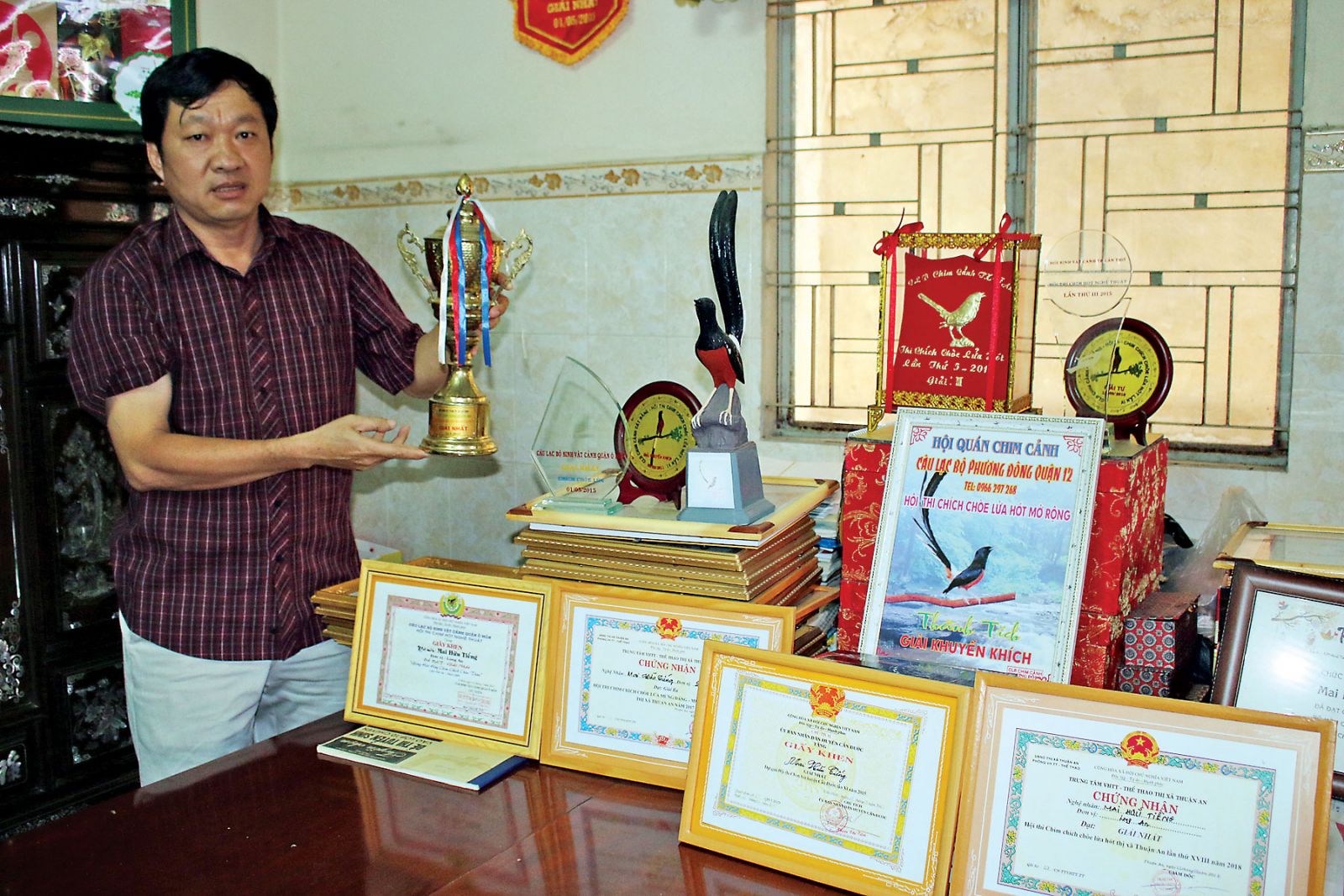 Nghệ nhân Mai Hữu Tiếng đoạt nhiều giải lớn  ở các hội thi chim cảnh trong và ngoài tỉnh