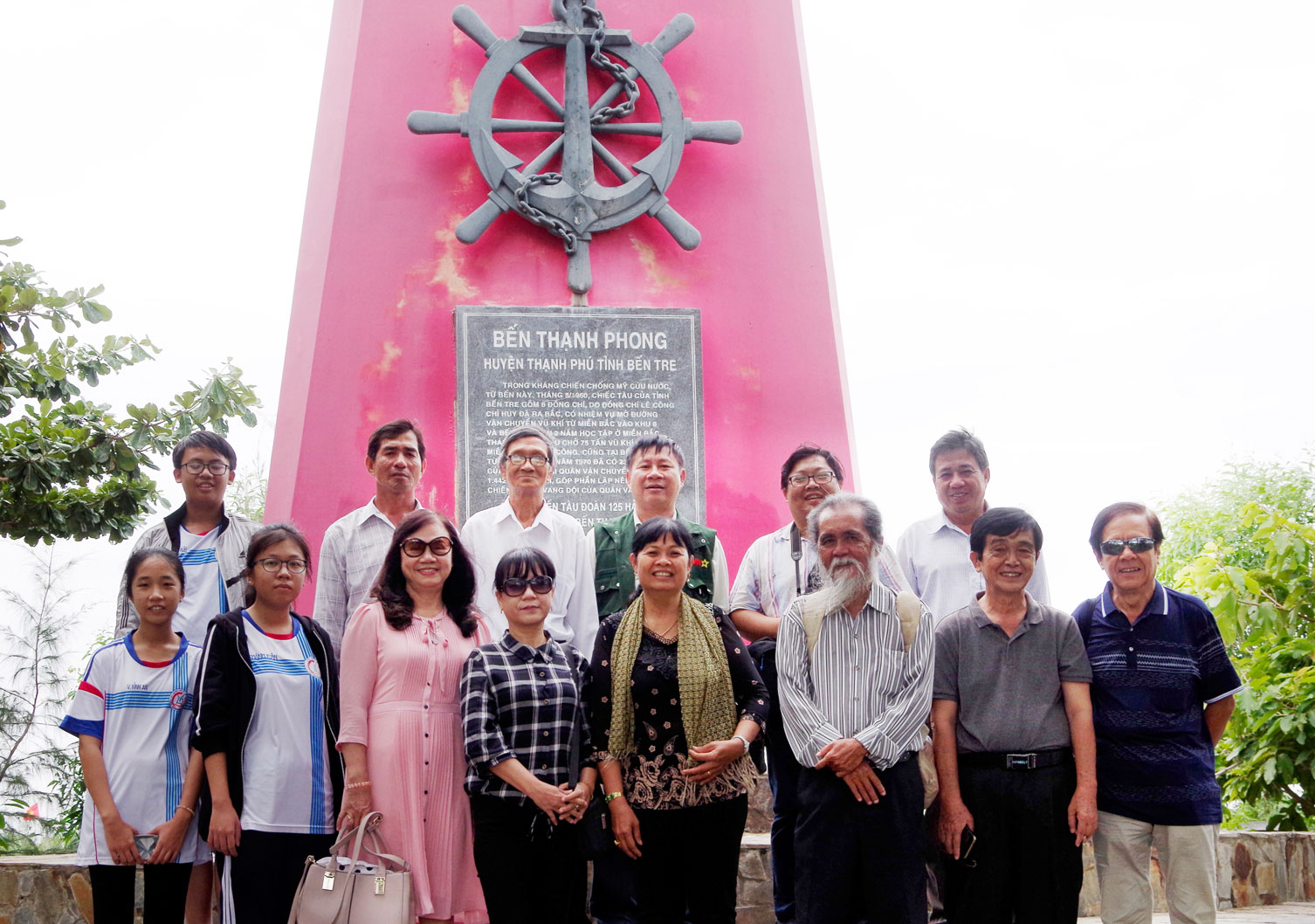 Đài tưởng niệm Bến tàu không số xã Thạnh Phong, Thạnh Phú, Bến Tre