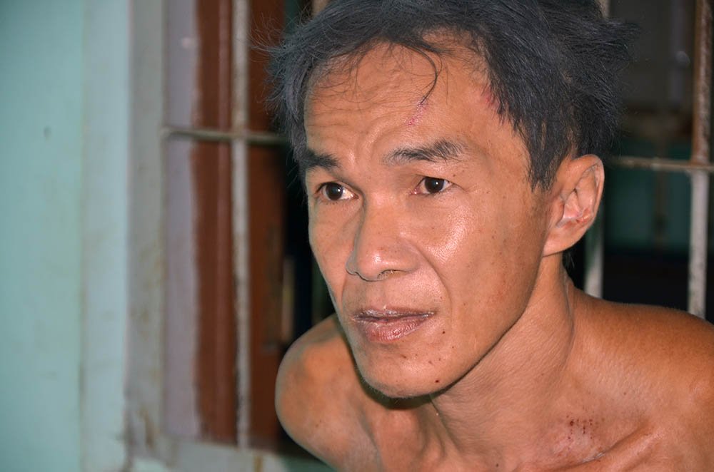 Đồng Tháp: Chặt đầu hàng xóm vứt sang vườn trưởng khóm phi tang Nghi phạm Tâm tại cơ quan công an
