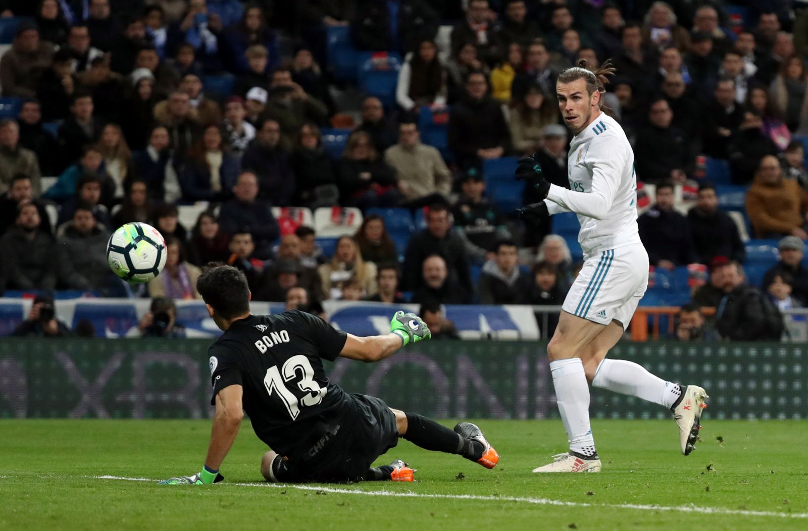 Bale sẽ không rời Real Madrid vào mùa hè tới. Ảnh: Reuters