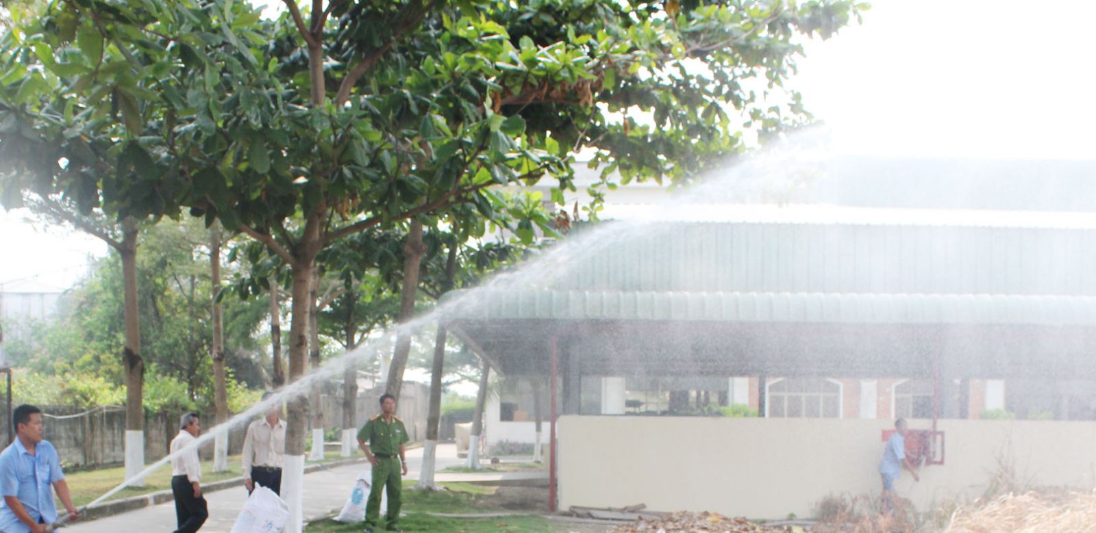 Đoàn kiểm tra huyện Cần Đước kiểm tra công tác phòng cháy, chữa cháy