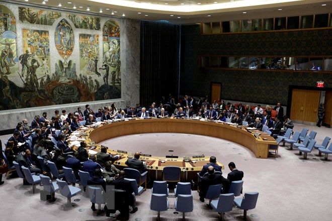 Toàn cảnh phiên họp khẩn của Hội đồng Bảo an Liên hợp quốc ở New York (Mỹ) tối 14/4. (Nguồn: THX/ TTXVN)
