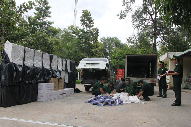 Năm 2017, các lực lượng chức năng phát hiện và thu giữ trên 2,6 triệu bao thuốc lá ngoại nhập lậu tại Long An