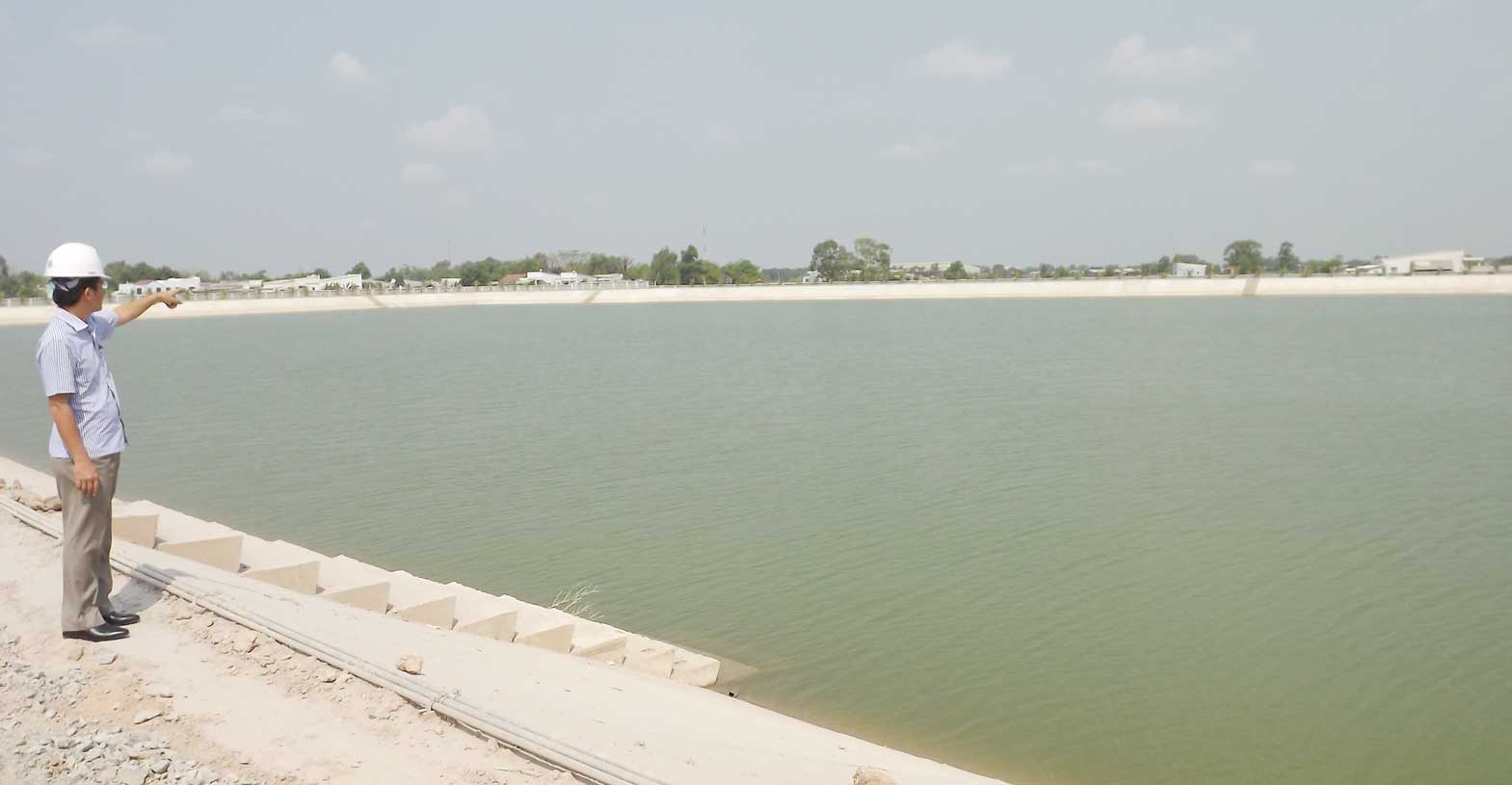 Bể nước của Nhà máy Nước Hòa Khánh Tây bảo đảm cung cấp đủ lượng nước từ 5-7 ngày