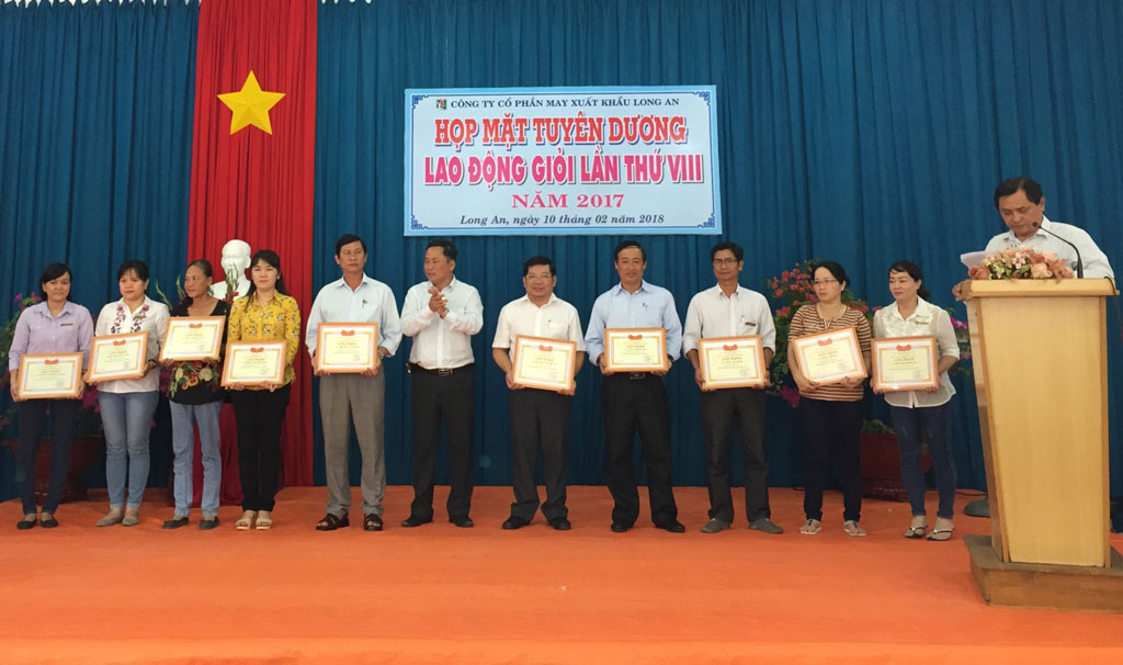 Tạo sân chơi bổ ích cho công nhân