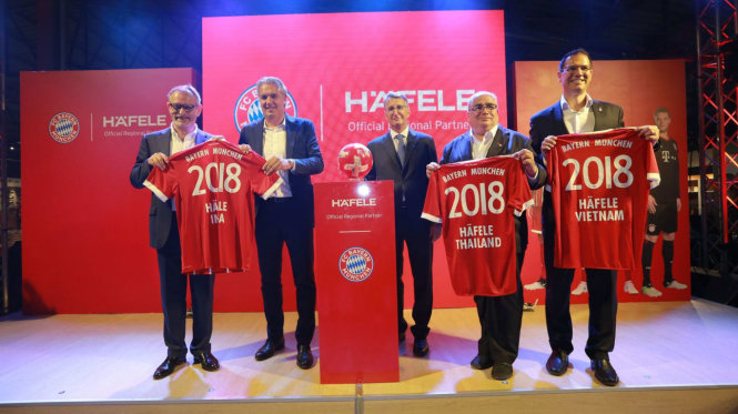 Lễ kí hợp đồng giữa Bayern và Hafele tại Bangkok (Thái Lan). Ảnh: Bayern