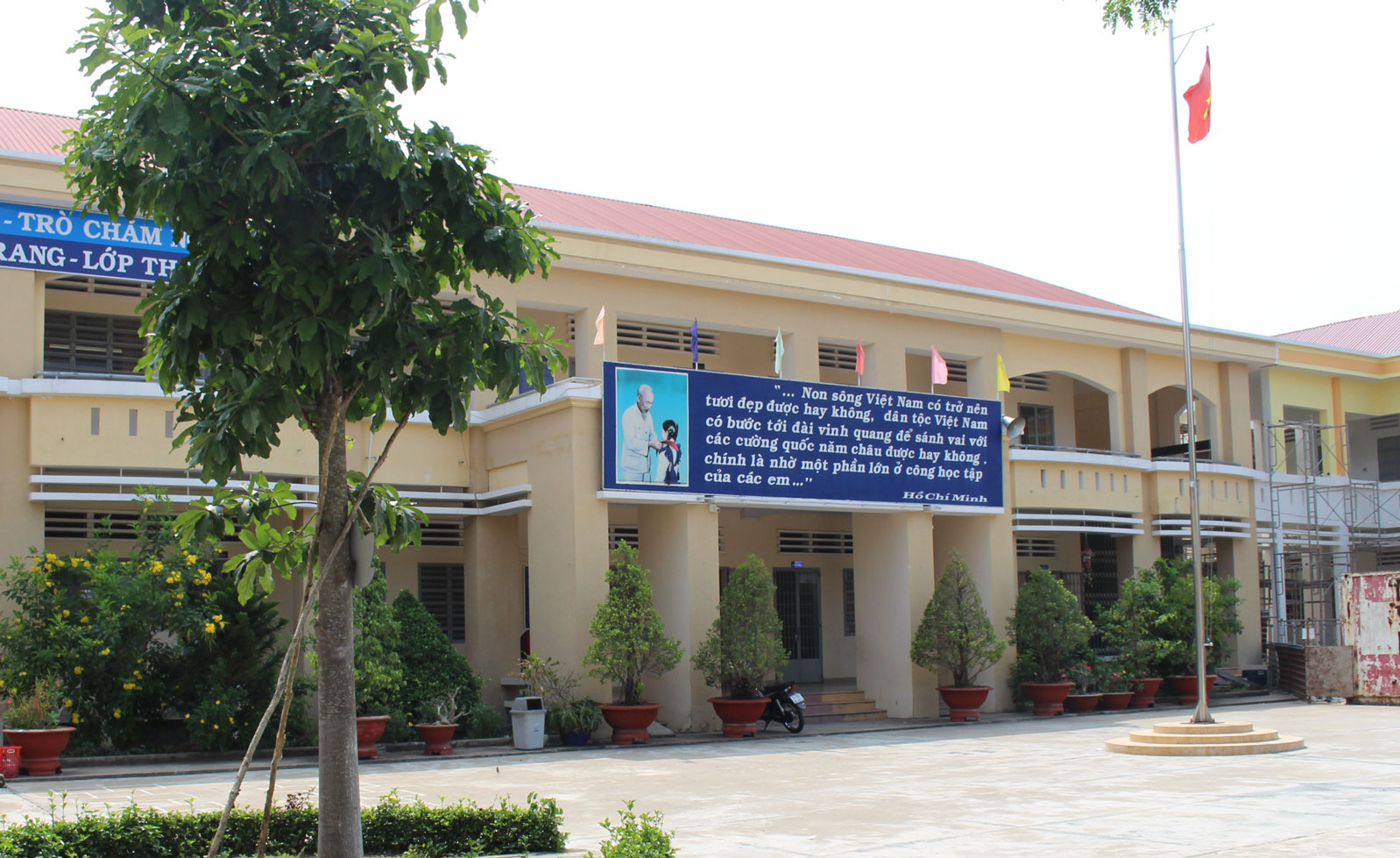 Chuyện về cô giáo dạy giỏi ở Trường Tiểu học Bình Chánh Trường Tiểu học Bình Chánh