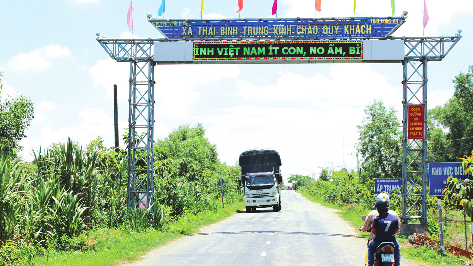 Xây dựng nông thôn mới ở Thái Bình Trung 100% tuyến đường trục xã, liên xã được nhựa hóa