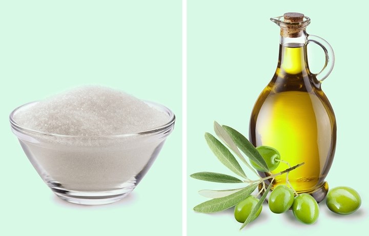 Đường và dầu ô liu: Một loại hỗn hợp tẩy da chết được làm từ đường và dầu ô liu sẽ nuôi dưỡng, loại bỏ các tế bào chết từ da của bạn. Kết hợp lượng đường và dầu ô liu bằng nhau rồi thoa lên đầu gối và khuỷu tay. Sau đó massage theo chuyển động tròn trong khoảng 5 phút. Làm điều này thường xuyên để có kết quả tốt nhất.