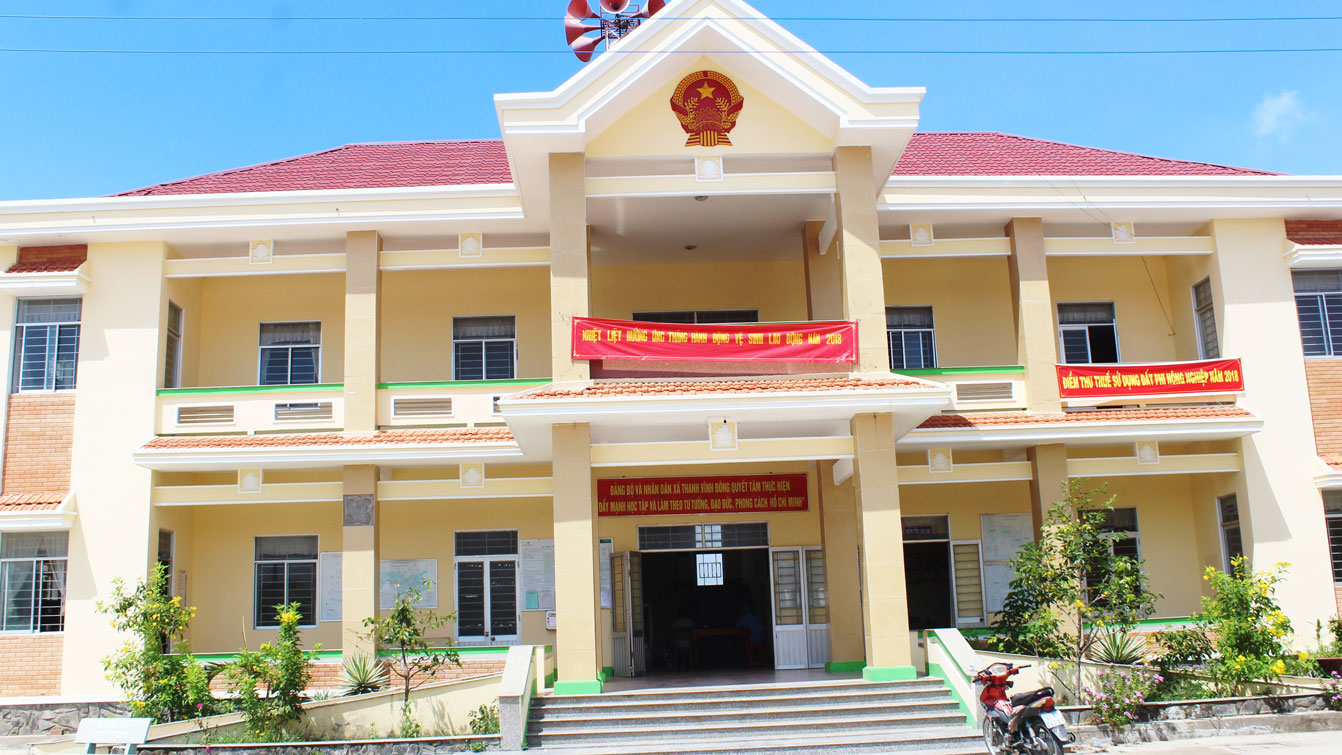 UBND xã Thanh Vĩnh Đông được đầu tư xây dựng khang trang 