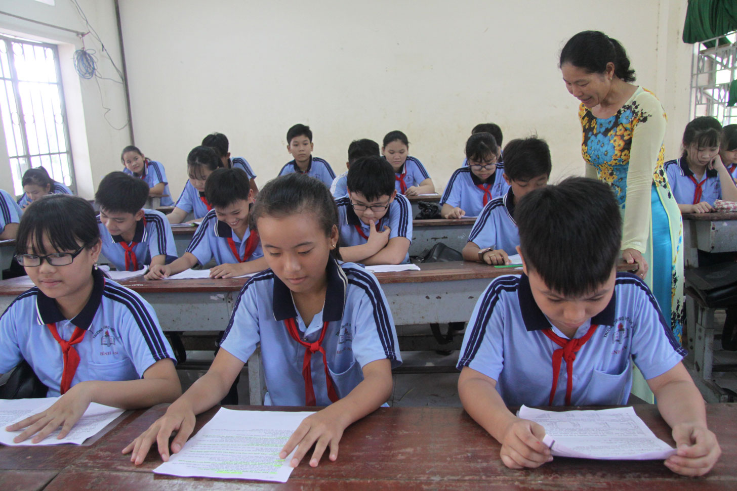 Học sinh ôn tập trước kỳ kiểm tra học kỳ II