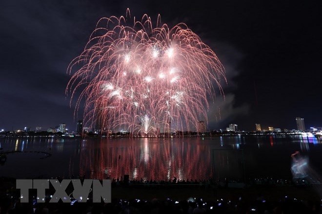 Lễ hội pháo hoa quốc tế Đà Nẵng 2018 - lung linh trên sông Hàn