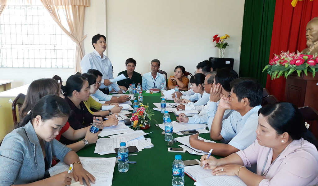 Đoàn cán bộ ban Tổ chức Thành ủy Tân An khảo sát việc sắp xếp tinh gọn tổ chức bộ máy tại phường Tân Khánh