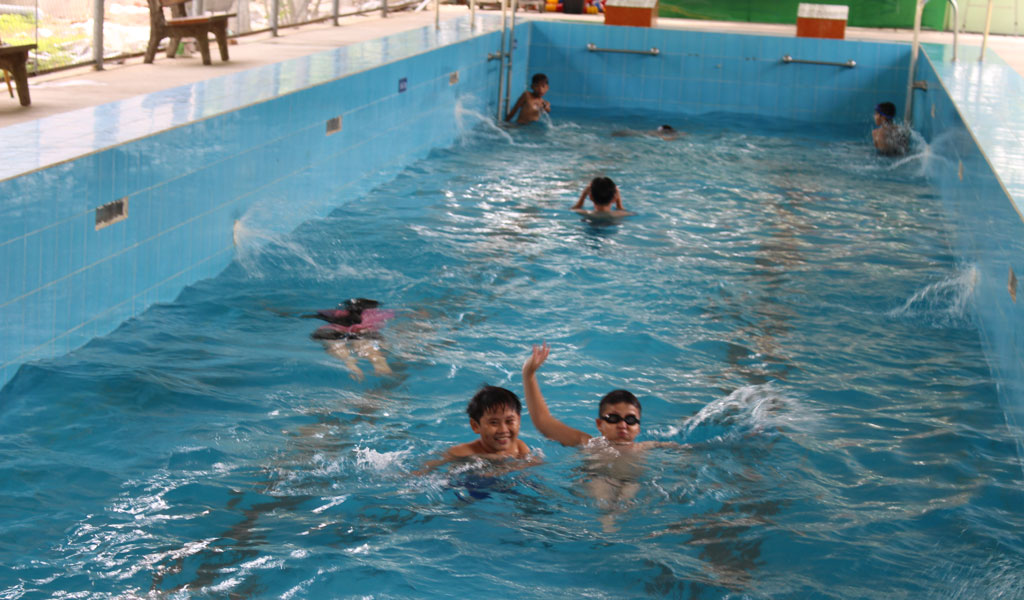 Bơi lội - một trong những môn năng khiếu được trẻ em chọn học trong dịp hè