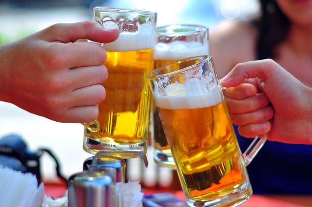 Ở Việt Nam, tỷ lệ nam - nữ uống bia rượu trung bình là 77% - 11%