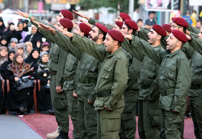 Các thành viên Hezbollah trong một cuộc diễu binh tại Beirut năm 2009. (Ảnh: AFP/Getty Images)