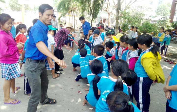 Sinh hoạt hè là dịp giúp các em gặp lại bạn bè, vui chơi lành mạnh và duy trì kết nối với nhà trường, địa phương