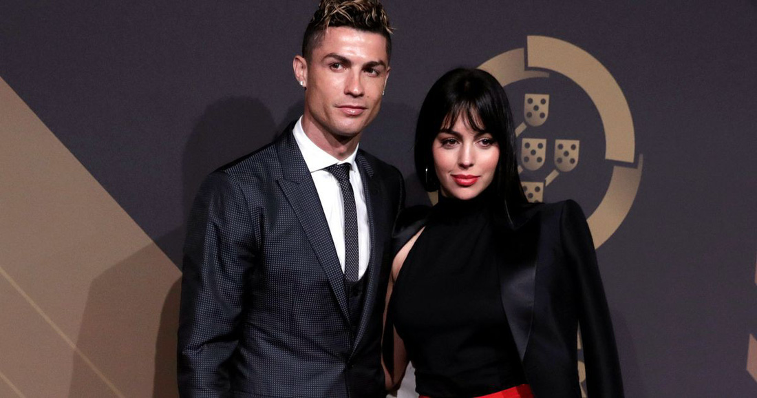 Georgina Rodriguez và ngôi sao bóng đá Cristiano Ronaldo - Ảnh: Twitter