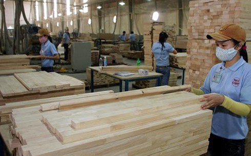 Doanh nghiệp chế biến và xuất khẩu đồ gỗ cần nâng cao chất lượng sản phẩm, giảm giá thành để tăng lượng xuất khẩu vào Australia. (Ảnh minh họa: CafeF)