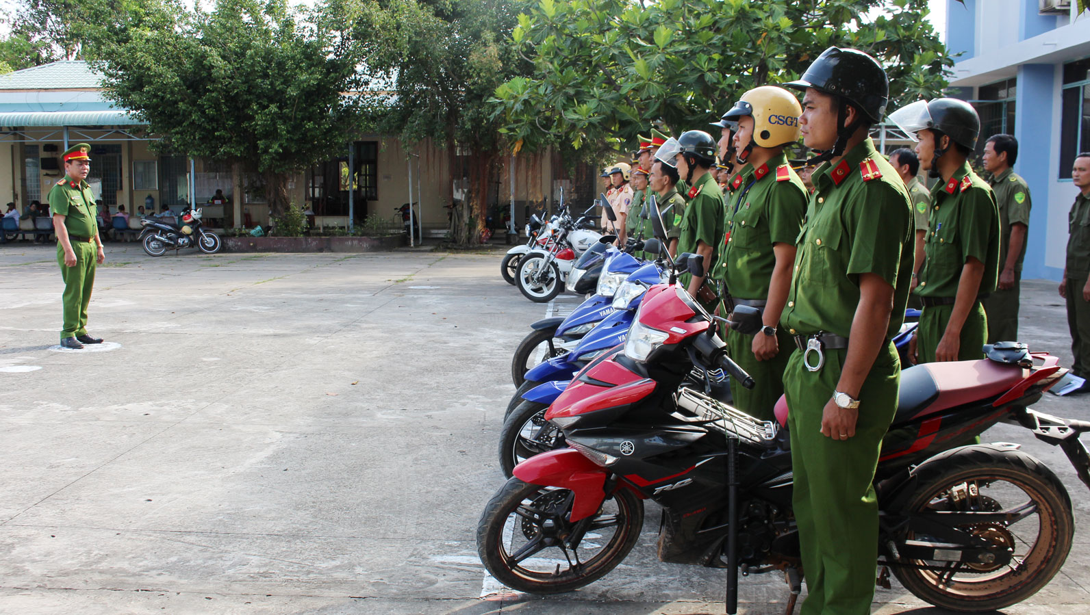 Lực lượng công an ra quân trấn áp tội phạm. Ảnh minh họa