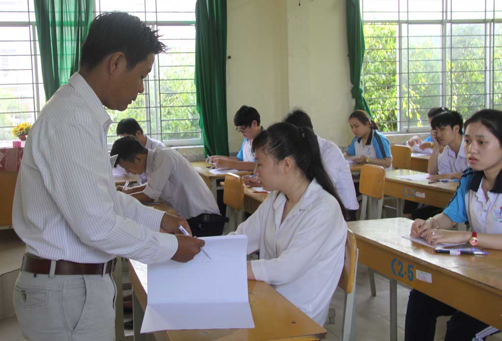 Thí sinh làm bài nghiêm túc, đúng quy chế