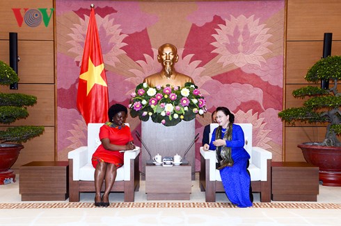 Chủ tịch Quốc hội Nguyễn Thị Kim Ngân tiếp bà Vitoria KwaKwa