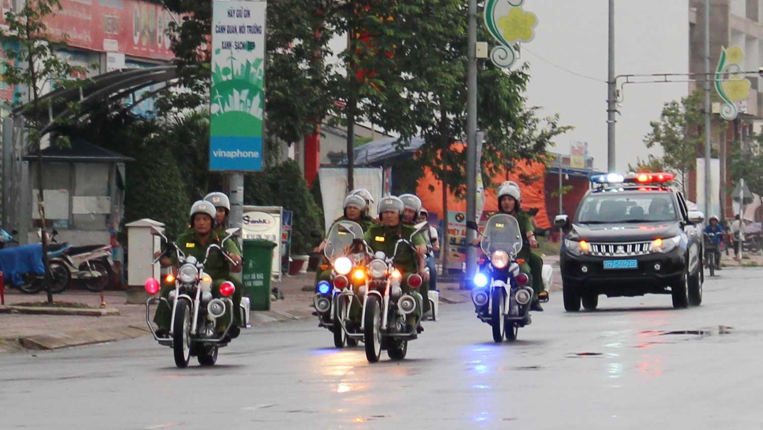 Lực lượng Cảnh sát 113 Công an tuần tra phòng, chống tụ tập đua xe trái phép