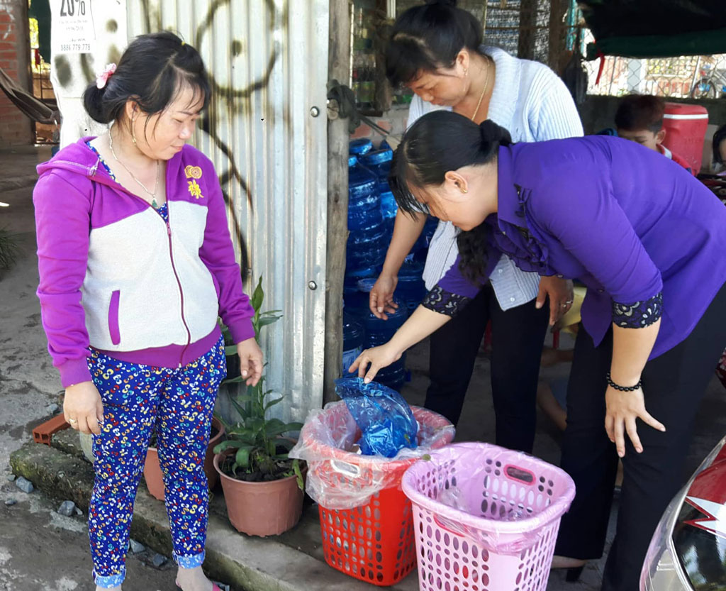 Hướng dẫn hội viên phân loại rác