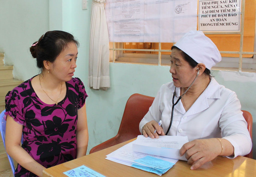 Tư vấn giúp thai phụ hiểu lợi ích của sàng lọc trước sinh và sơ sinh